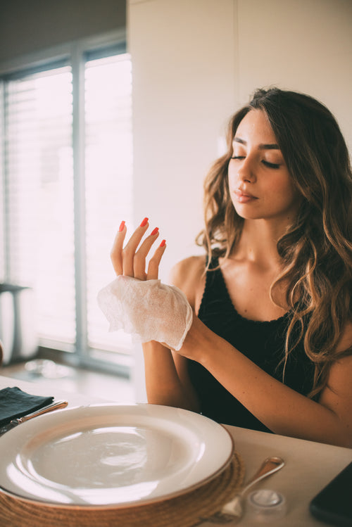 COOL 100 Single-Use Compressed Wipes in Viscose to Moisten